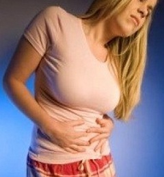 Основной симптомом панкреатита - боль в верхней половине живота