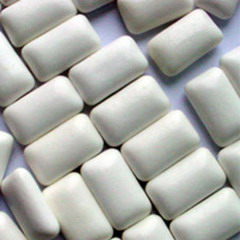 Ксилит используется в качестве подсластителя в жевательных резинках