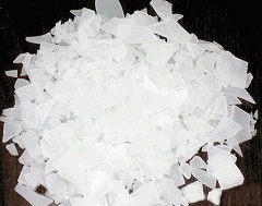 Сульфат алюминия - белое кристаллическое вещество