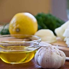 Самые популярные продукты для очищения сосудов - чеснок и лимон