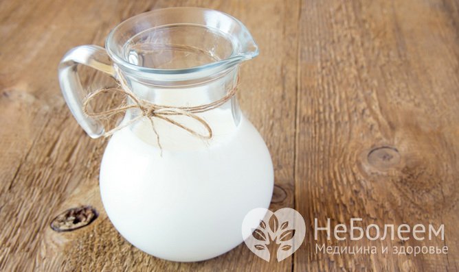 Нежирное молоко – одно из народных средств от герпеса на губах