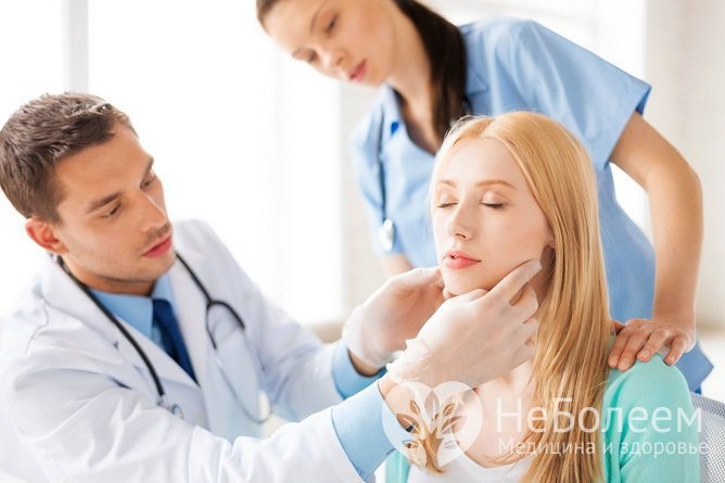 Обычно симптомы ангины дополняются воспалением и болезненностью лимфоузлов в области угла нижней челюсти