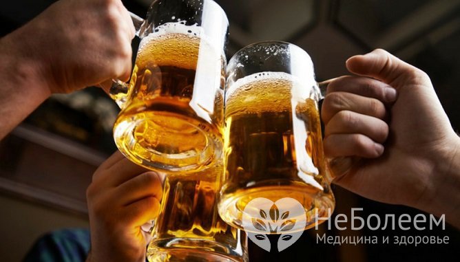 Злоупотребление пивом приводит к повышению уровня эстрадиола у мужчин