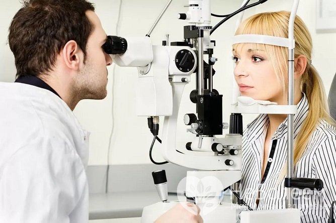 Удобнее всего диагностировать повышенное ВЧД методом офтальмоскопии