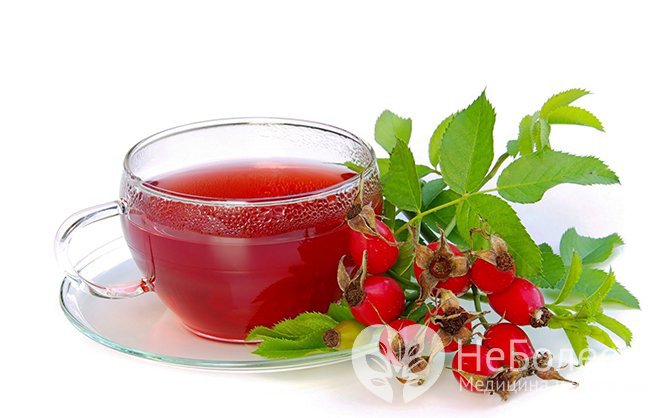 Настой или чай из шиповника способствует нормализации давления и укреплению организма