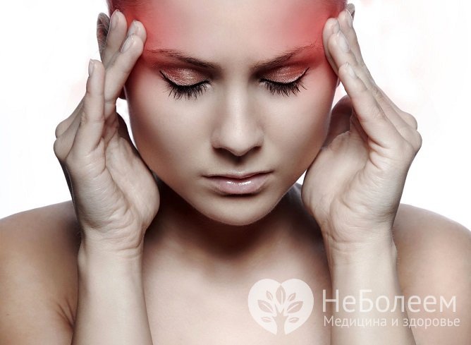 При шейном остеохондрозе нарушение мозгового кровообращения связано со сдавлением сосудов, кровоснабжающих мозг, на уровне поврежденных позвонков