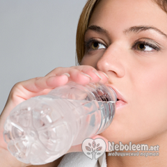Пейте много жидкости - еще один действенный совет диетологов