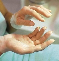 Рецепты масок для сухой кожи рук