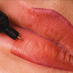 Процедура перманентного макияжа губ