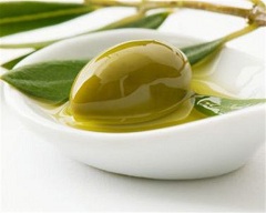 Оливковое масло - натуральное средство по уходу за кожей лица