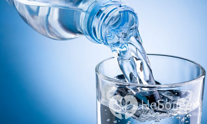Миф 1: необходимо выпивать 2 литра воды в сутки