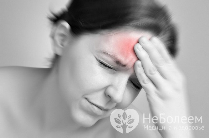 Одним из главных симптомов глиомы являются стойкие головные боли, не поддающиеся купированию НПВС