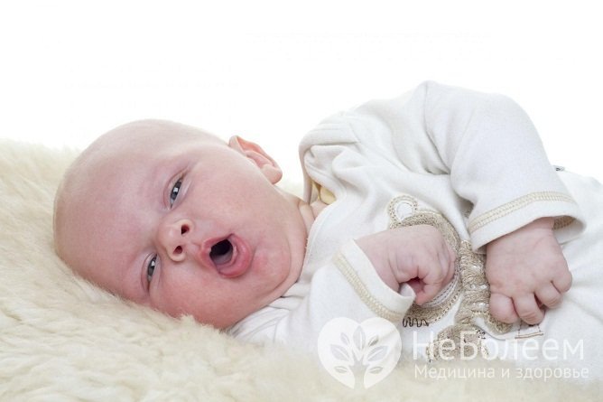При врожденной пневмонии у новорожденных обнаруживаются хрипы при прослушивании легких