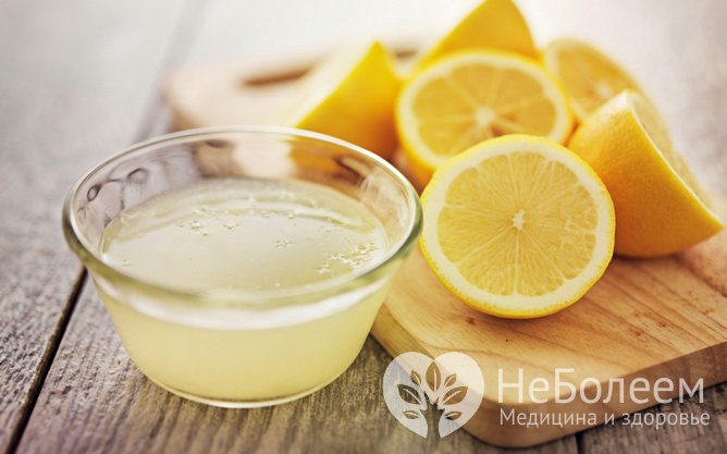 Домашние средства для улучшения состояния пяток: лимонный сок и вазелин