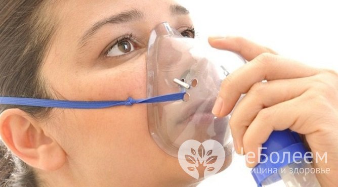 При развитии дыхательной недостаточности проводится оксигенотерапия
