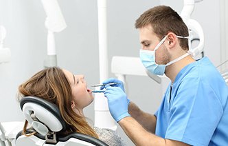 Лечение кариеса: на что обратить внимание при выборе стоматологии?