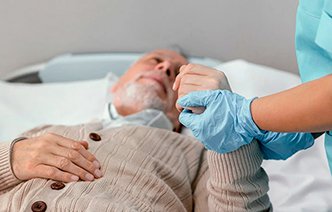 Первые признаки инсульта: как распознать опасное состояние и что делать