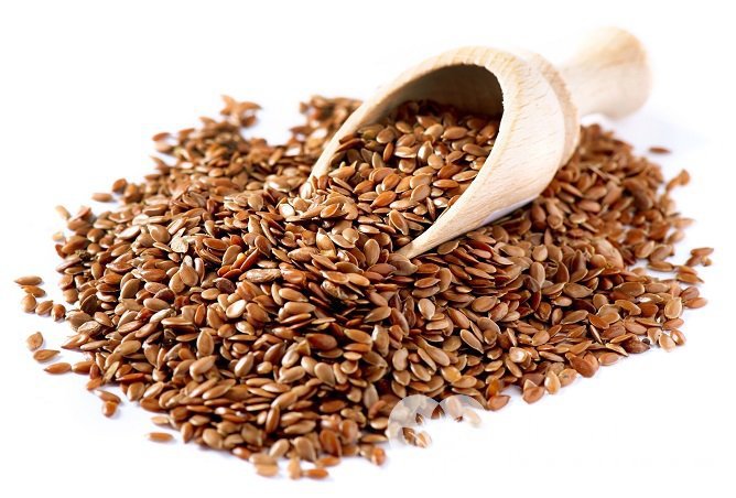 Семена льна – популярное народное средство, которое в том числе помогает при климаксе