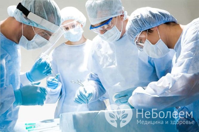 Крупные наросты обычно удаляются хирургическим путем